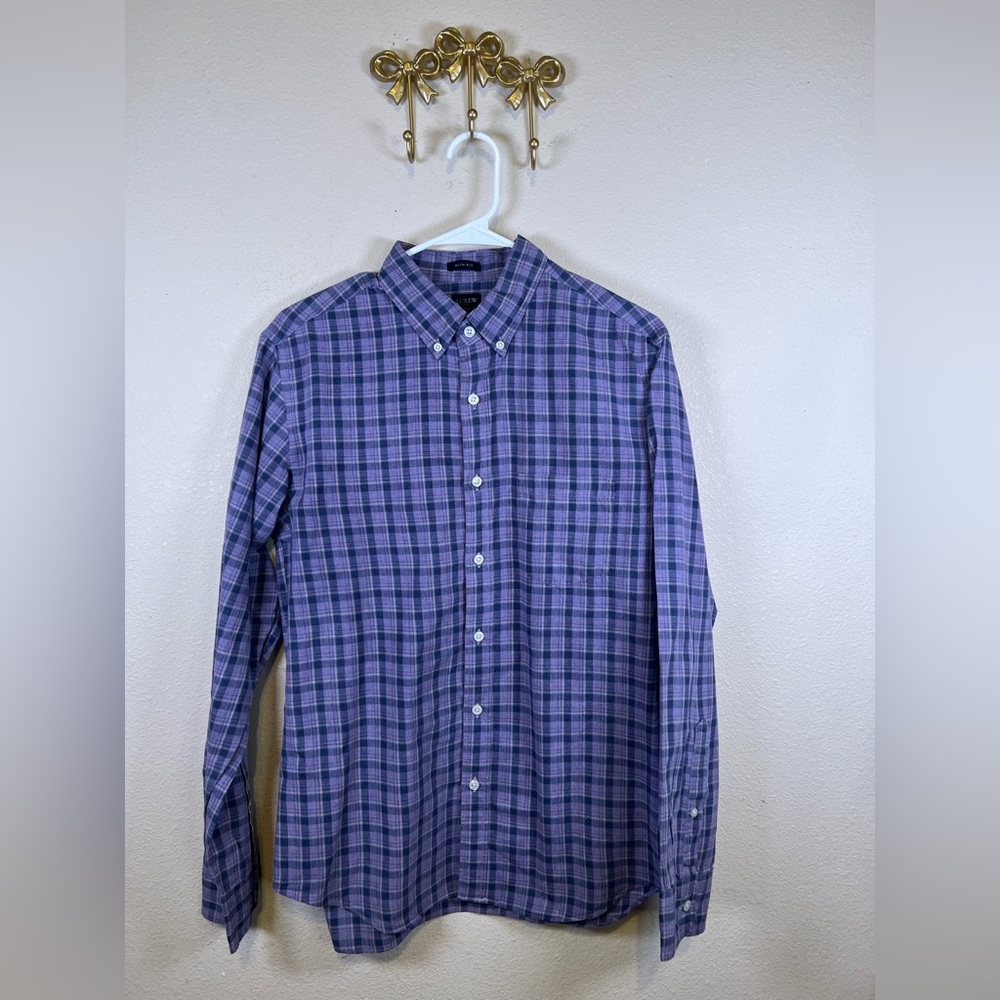 J. Crew Slim Fit Casual Button Down in Blue & Purple Check. 100% cotton. Size M